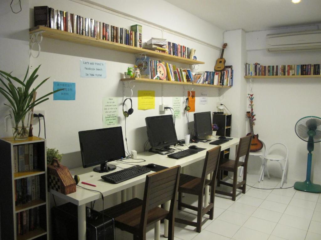 De Talak Hostel Банкок Екстериор снимка